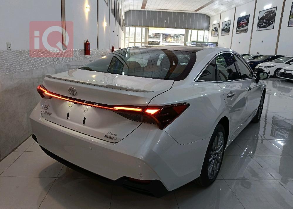 تويوتا أفالون